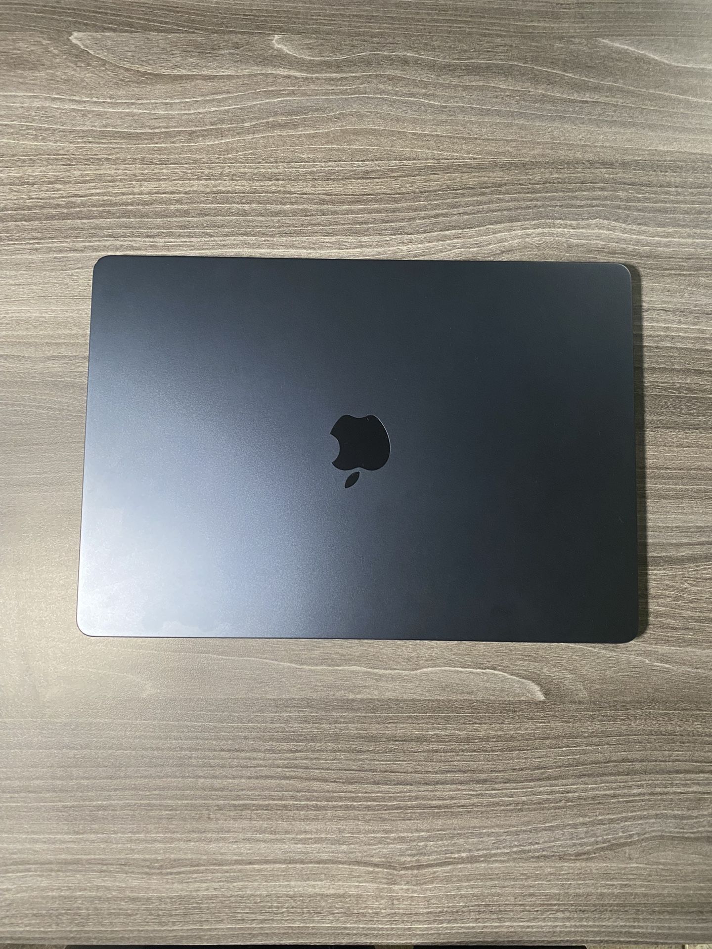 Like New Macbook Air M3 15 inch 16 GB RAM 512 GB SSD