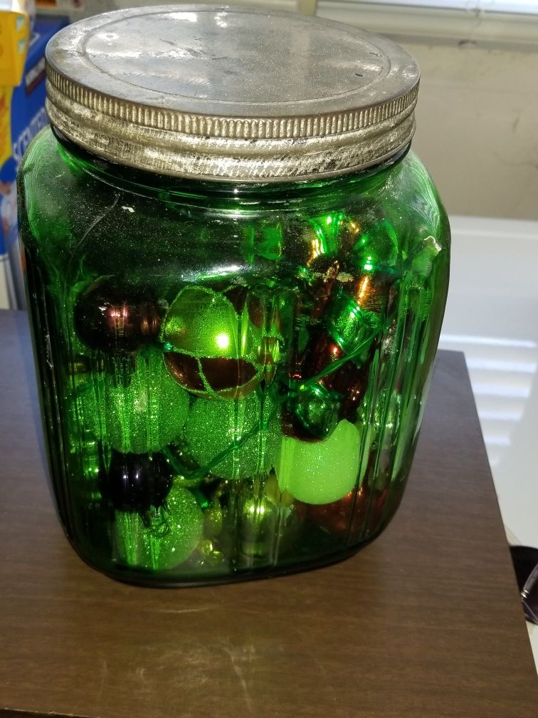 Vintage depression glass green Anchor Hocking cookie jar