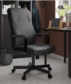 Black High-Back Office Chair with Armrests