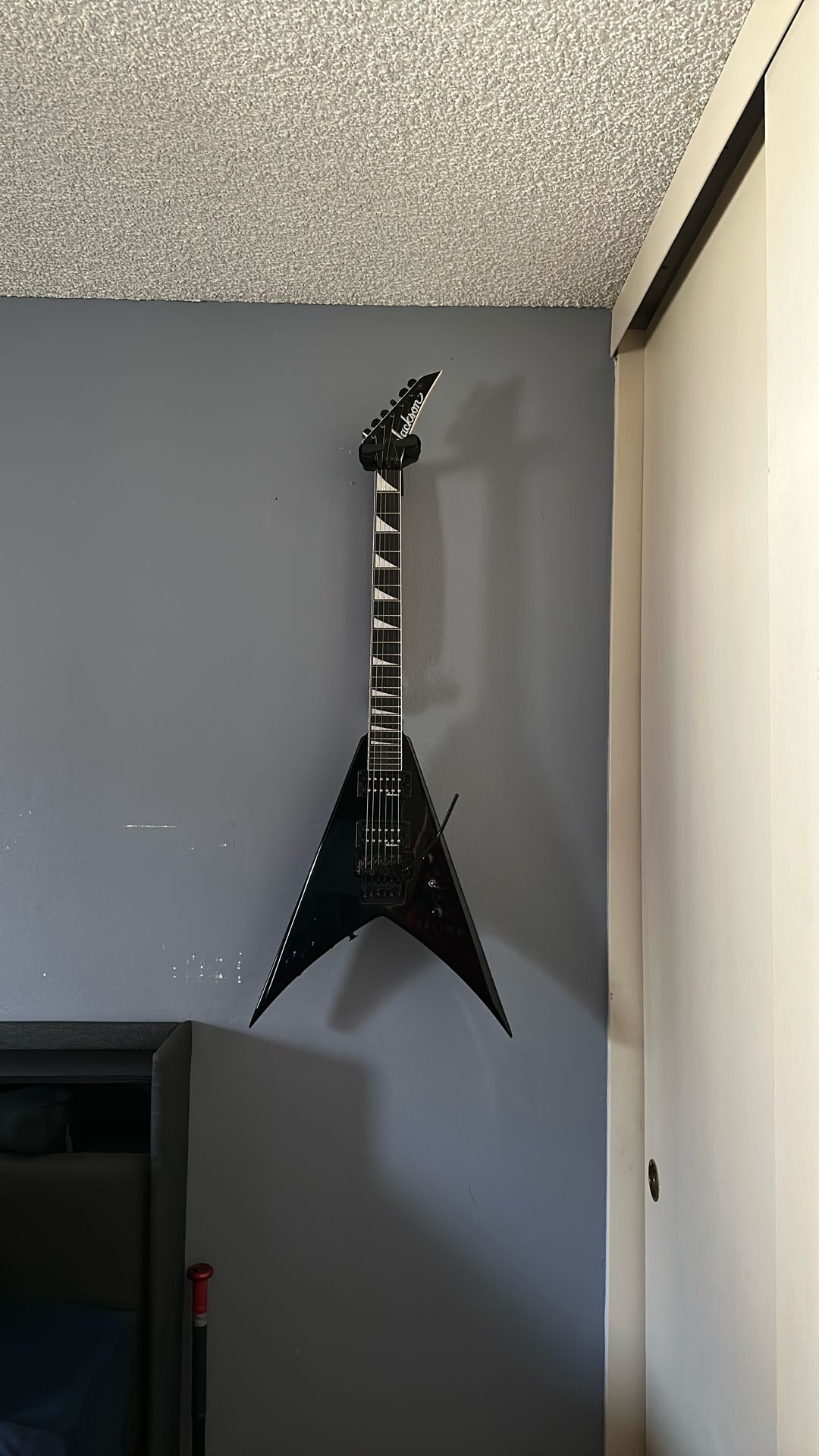 Jackson V Guitar