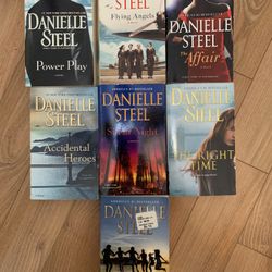 Danielle steel collection of books 7 books pick up in Coral Springs 33071