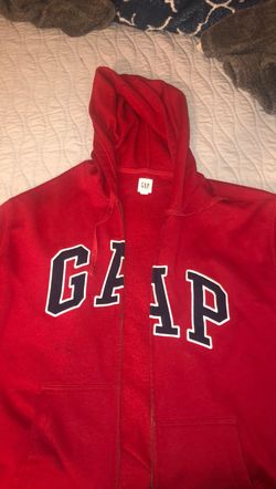 XL red gap sweater
