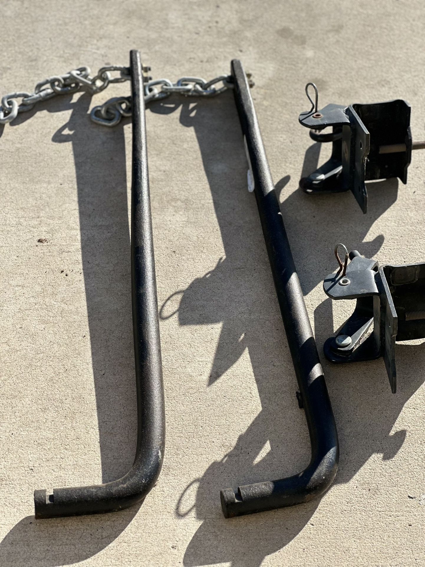 Weight distribution bars and brackets