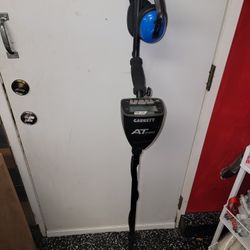 garrett AT pro metal detector 