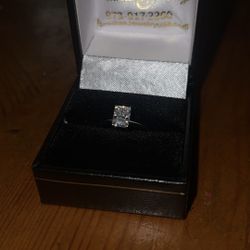 1 Carat Radiant Cut Moissanite Ring β GRA Certified
