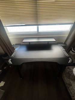 Gaming table