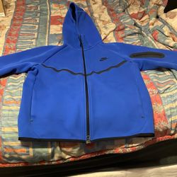 Blue Authentic Nike Tech Fleece Brand New Condition Been Worn A Couple Times 