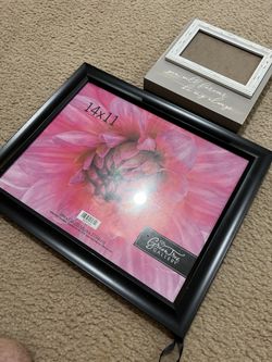 set of two picture frames. new-