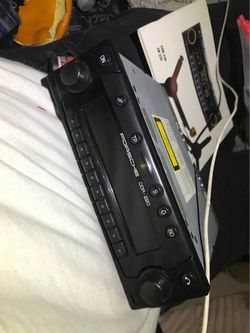 Porsche cdr220 stereo like new condition