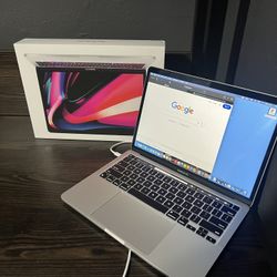 2022 MacBook Pro M2 258gb 