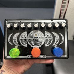 That’s No Moon Pedal Idiot Box Effects
