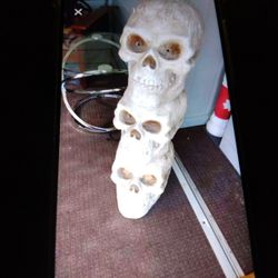 Halloween 💀 3 Stacking Skull With Light To