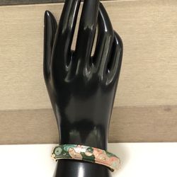ELEGANT GOLD PLATED GREEN MULTI  ENAMEL HINGED BANGLE BRACELET