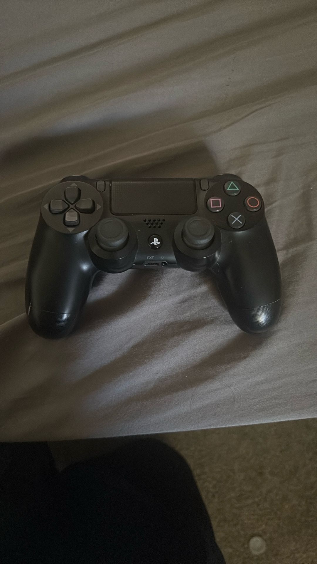 PS4 Controller