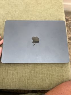 TITLE: 2025 MacBook Air 13” M4 – 16GB RAM / 256GB – Like New