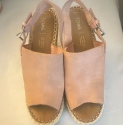 Women’s Size 9.5 Tom’s Pink Suede Wedge Sandals
