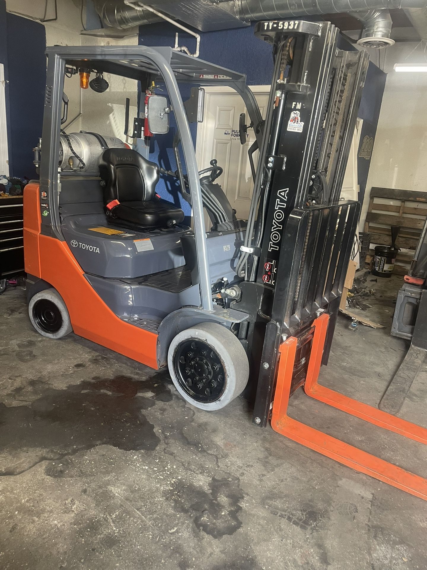 Forklift