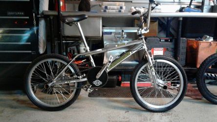 DIAMONDBACK VENOM PRO BMX BIKE CHROMOLY 4130 RARE EXCELLENT C0NDITION for Sale in Romeoville IL OfferUp