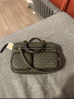 Micheal Kors Small Purse Brand New