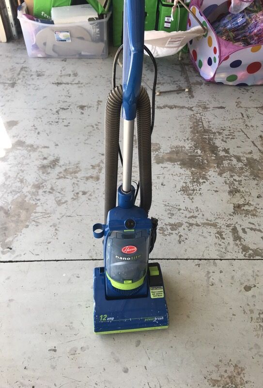 Hoover nano lite 12 amp power brush vacuum for Sale in Rancho Cucamonga