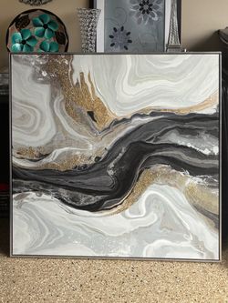 Gorgeous 3D Wall Decor with Sparkle Accents! 40”