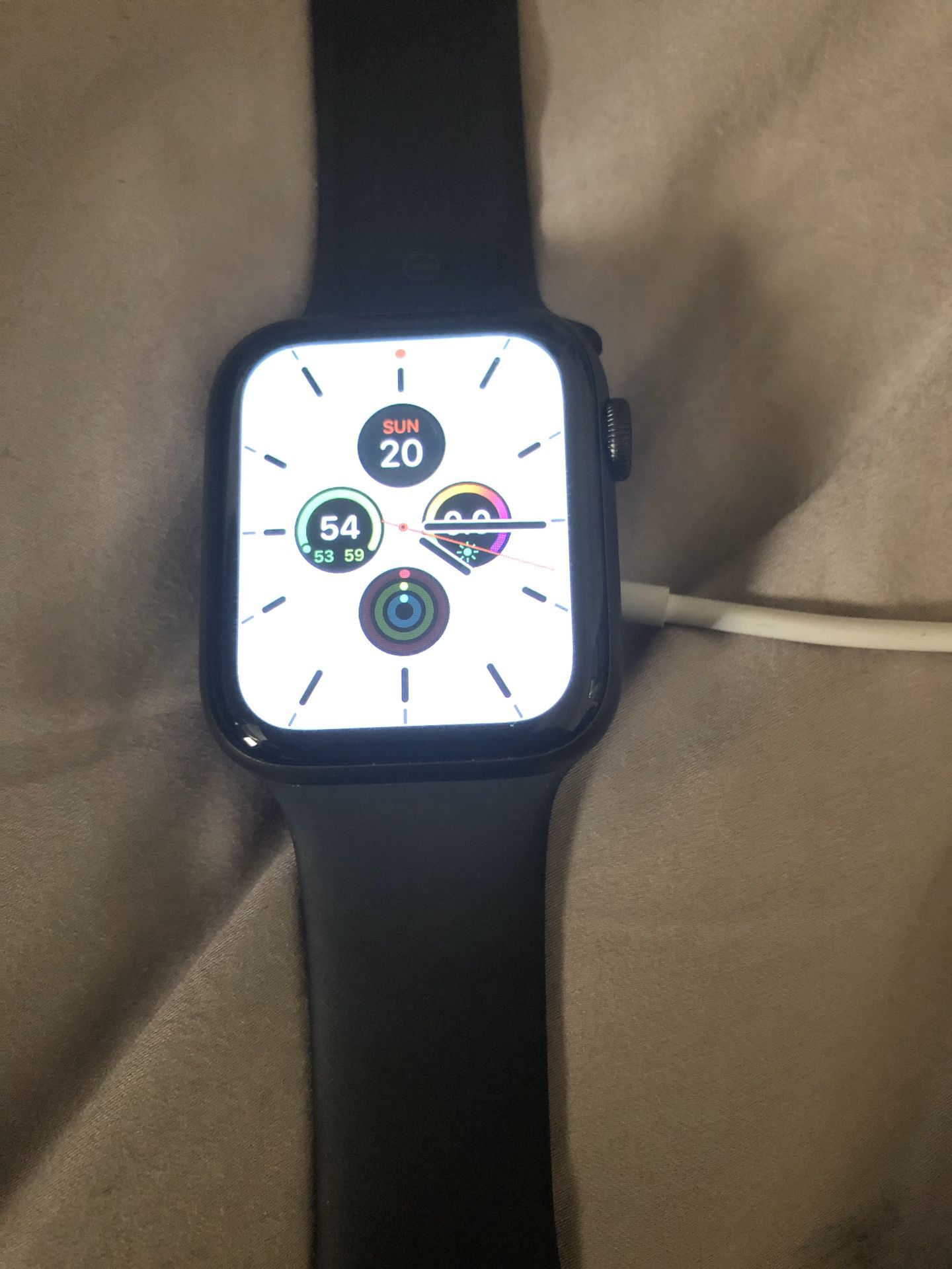 Apple Watch series 4 44m(No scammers please)