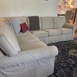 Rowe Made In America Sectional With Inflatable Sleeper