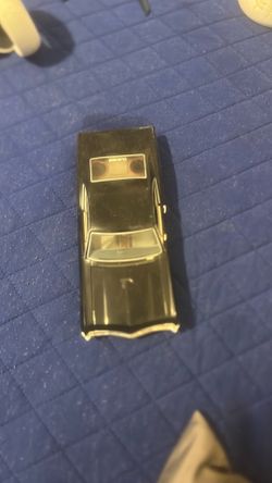 Toy car