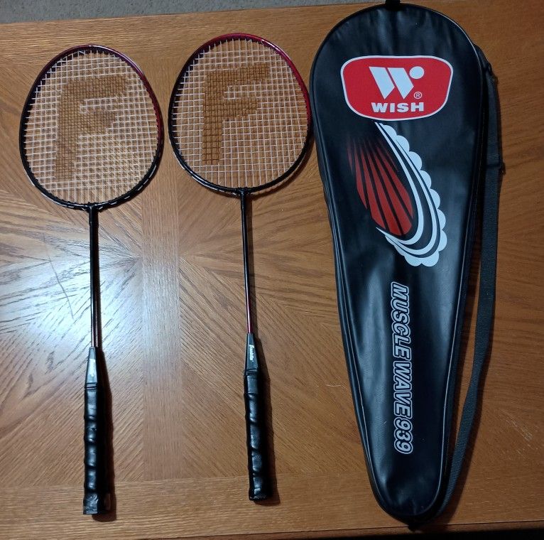 2 Franklin Badminton Rackets With 1 Case