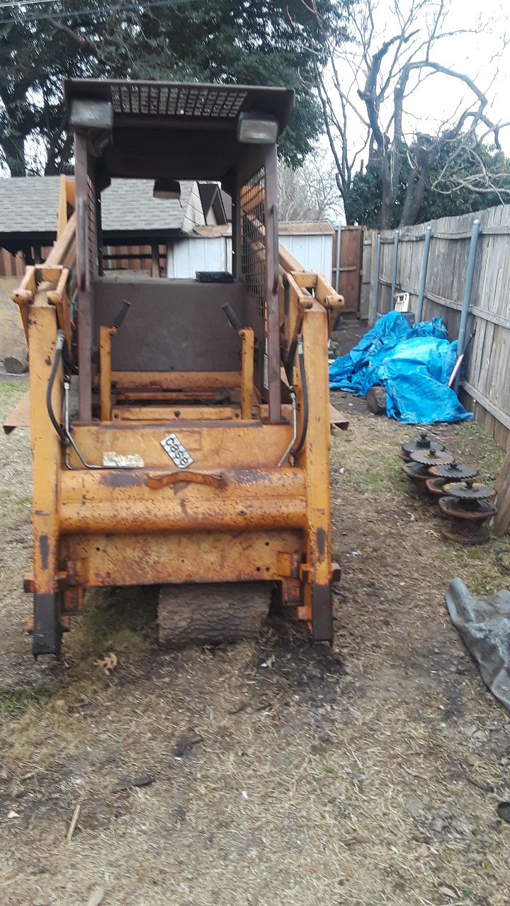 CASE 1845C used parts STARTER,HYDRAULIC PUMPS,ENGINE PARTS AND MORE