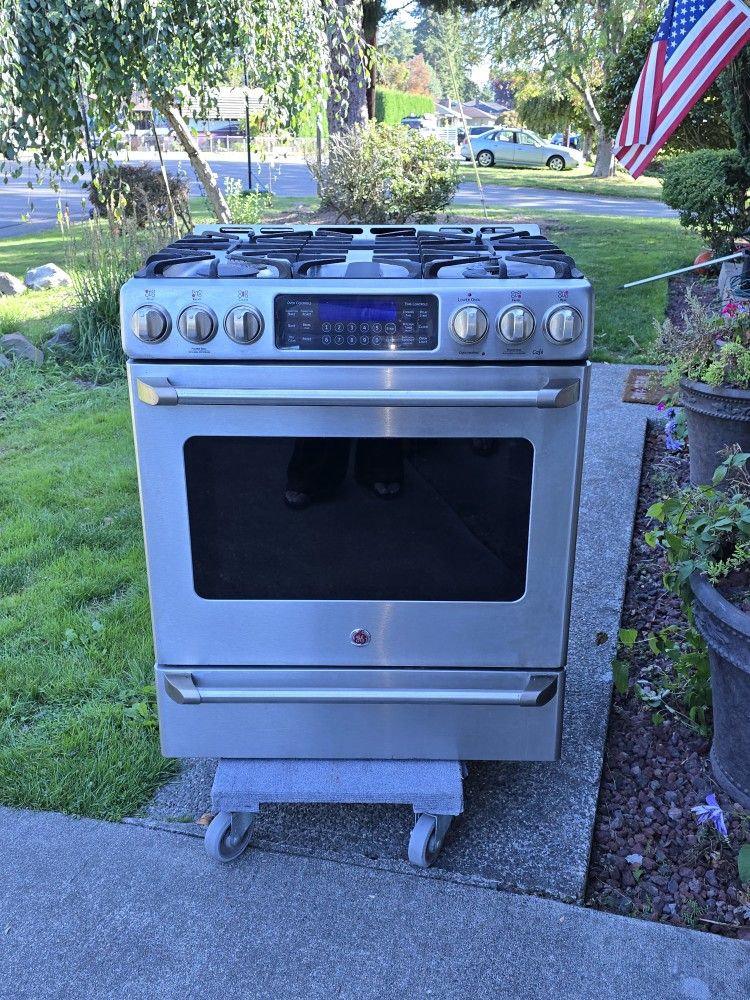 GE Cafe Gas Range
