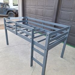 Twin Size Loft Bed 