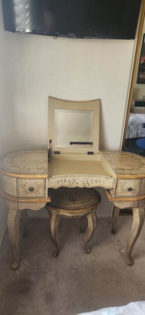 Wood Vanity Makeup Table with matching Stool