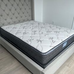 NEW MATTRESS QUEEN SIZE PLUSH WITH BOX SPRING 