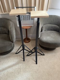 Output/Defi Studio Monitor Stands
