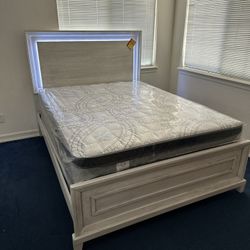 Queen Bed Platform Bed W/ Built-In LED Lights / Mattress Included. π’ Cama Queen Size Con Luz Led / Colchon Incluido