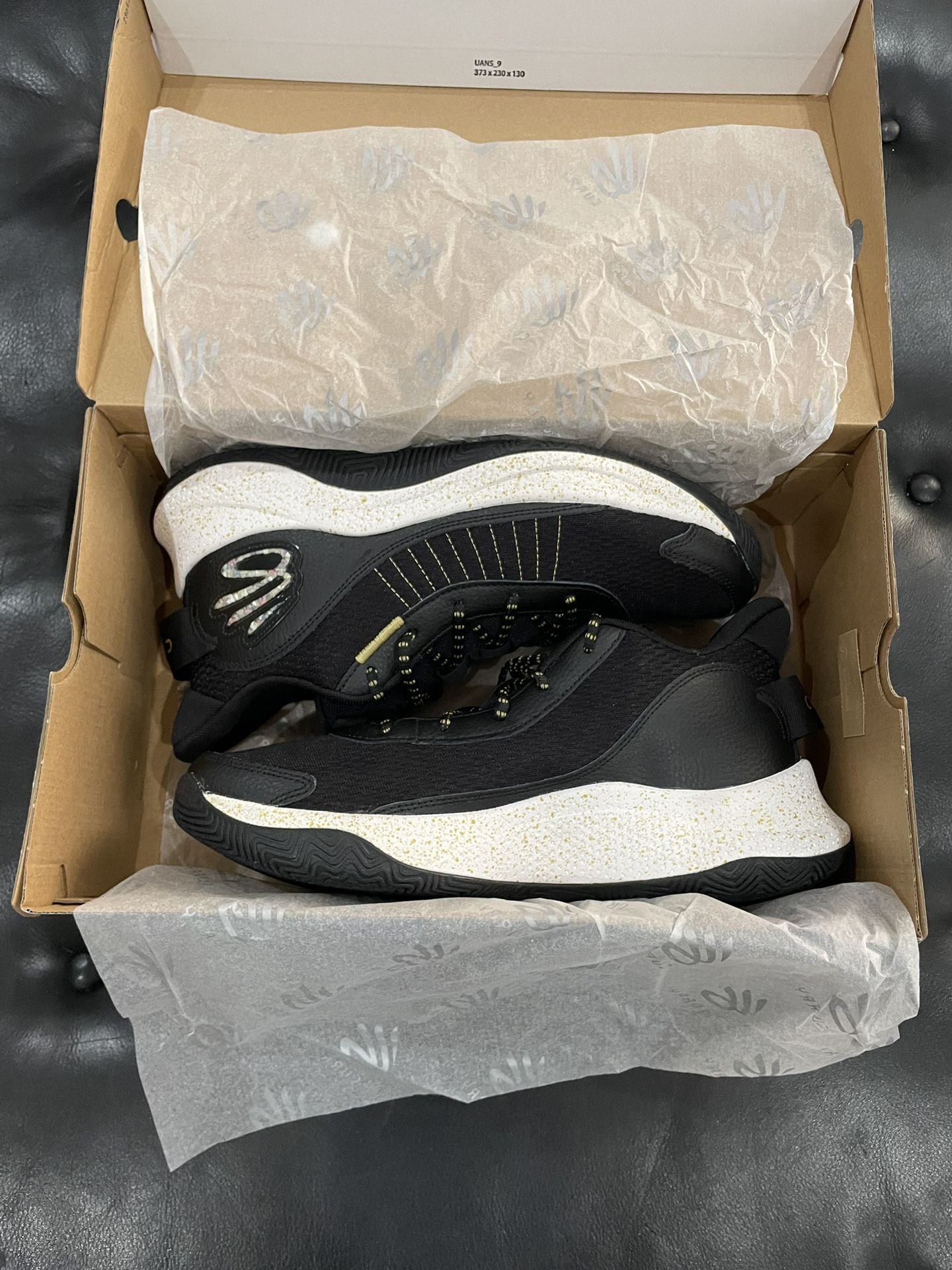 Mens Curry 3Z7 Basketball Shoes, Like New With Box, Mens Size 13