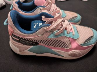 Girls Puma Shoes size 6