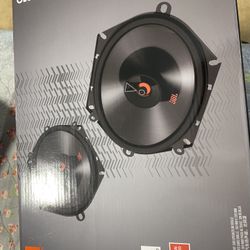 JBL Club 8622F  Speakers 5x7 Or 6x8