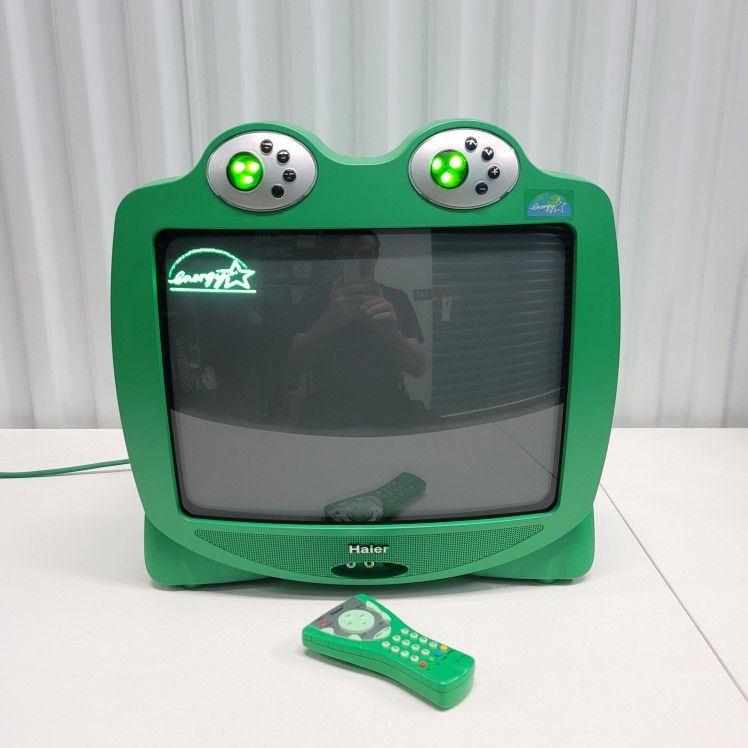 Haier Ribbit Frog CRT TV 13" HTN13G11F With Remote Very Rare!