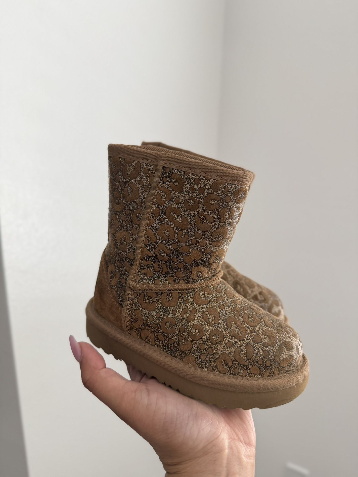 Ugg