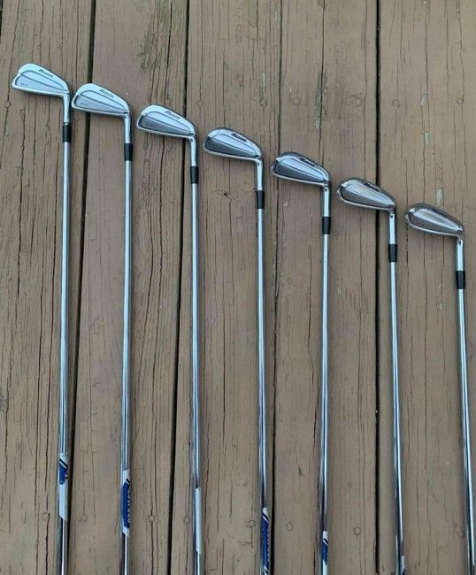 Mizuno MP62 golf iron set, 3-PW, in good condition. Project X 5.5 Regular Plus Shafts.  Right Handed RH.