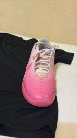 Lebrons pink limited graduation