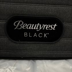 Beautyrest Black C Class Plush Pillow Top - king Size