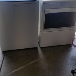 WHIRLPOOL CABRIO WASHER GAS DRYER SET LIKE NEW 