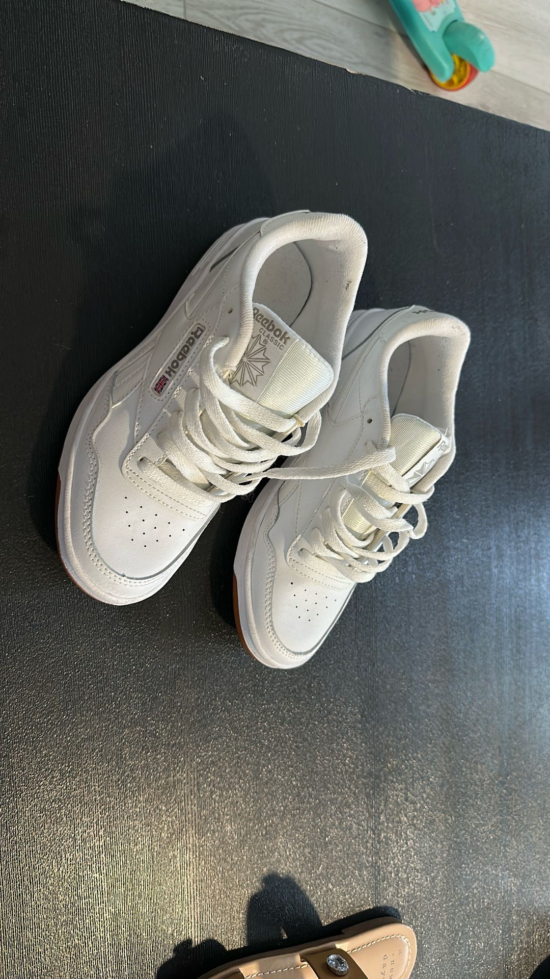 Reebok Size 5 1/2 Men