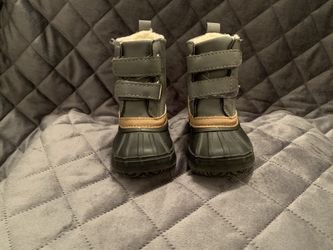 Gymboree duck boots
