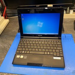 Toshiba Notebook Laptop 128 SSD 2GB WINDOWS 7 Starter 