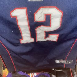 Patriots Woman’s Tom Brady Jersey 40$ Size Large 