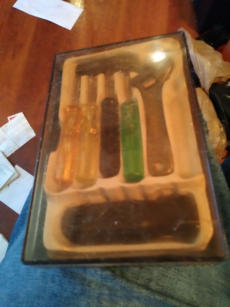 Neat Little TOOL Set
